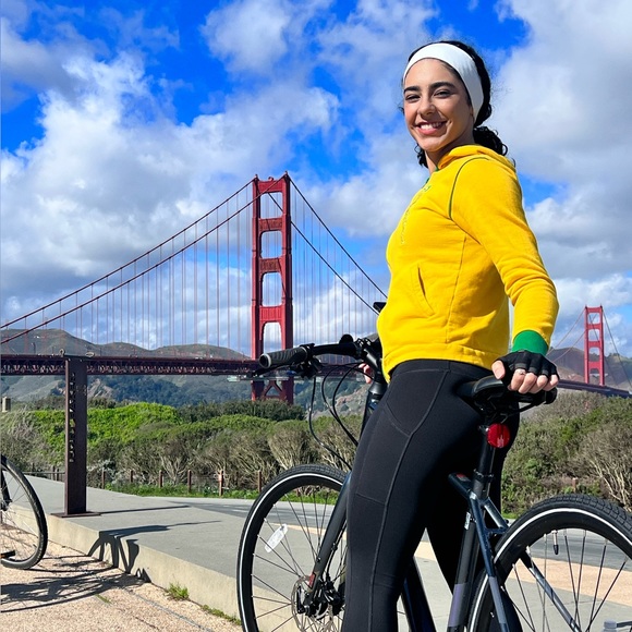 Meet your Posher, Geovana - Picture 2 of 4